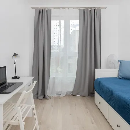 Apartment Garnizon For 6 Guests With Parking & Balcony By Renters *