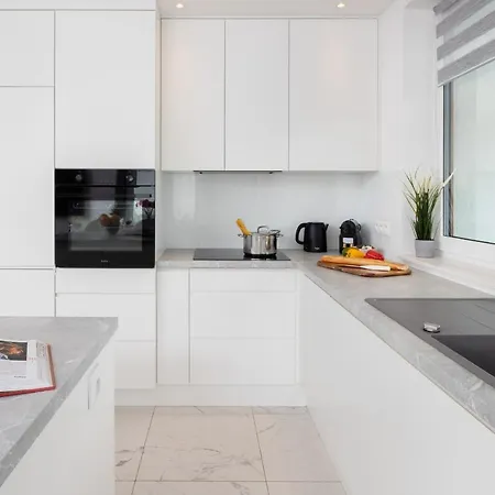 Garnizon For 6 Guests With Parking & Balcony By Renters Daire Gdansk