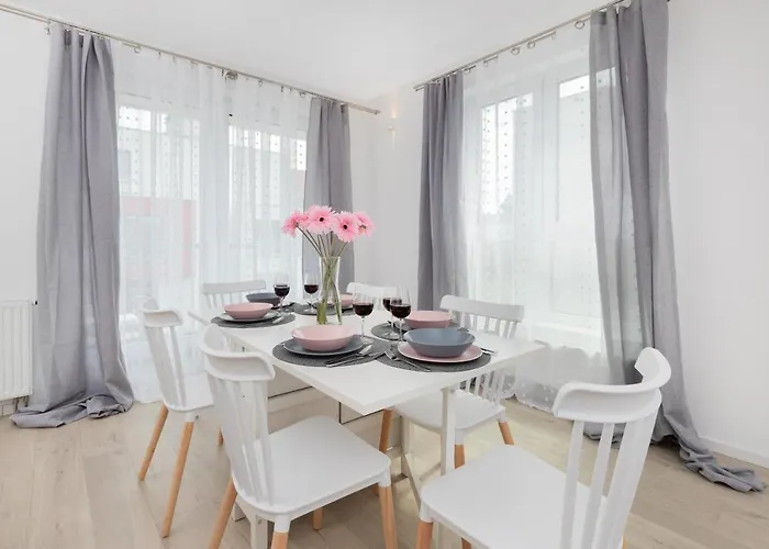 Lägenhet Garnizon For 6 Guests With Parking & Balcony By Renters *