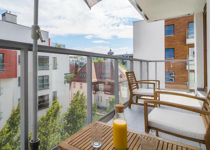 Lägenhet Garnizon For 6 Guests With Parking & Balcony By Renters