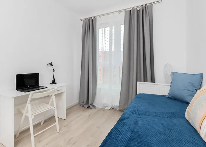 Garnizon For 6 Guests With Parking & Balcony By Renters *